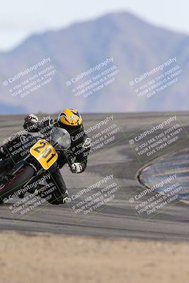 media/Nov-16-2025-Race Pace (Sun) [[8c5fa54630]]/Verified Riders/8-Turn 12 (120pm)/